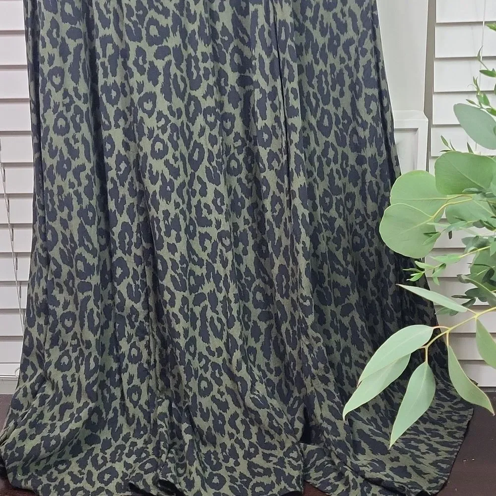 💛 Zara Gray Leopard Print Long Sleeve Dress.‎ Size M